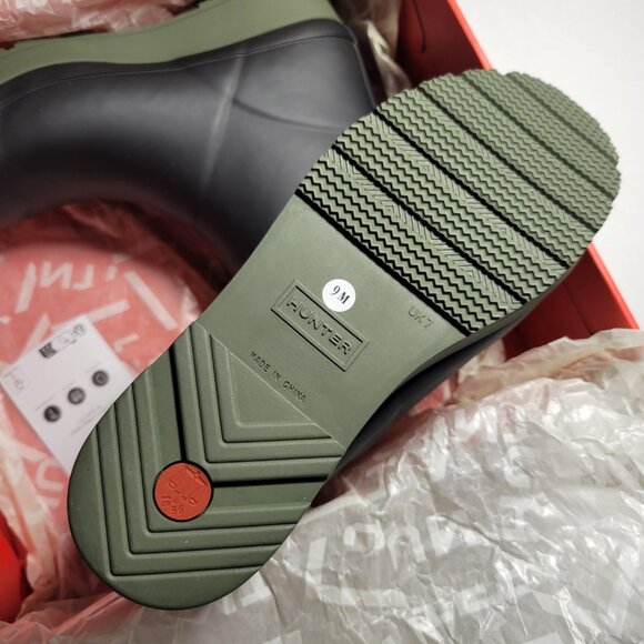 Hunter Women's PLAY™ Insulated Vegan Shearling Short Rain Boots in Black - Picture 2 of 11